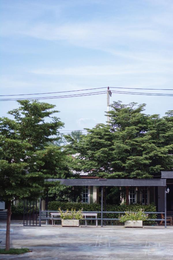 Baan Suan Resort Juree Punsuk محافظة سوفانبوري المظهر الخارجي الصورة